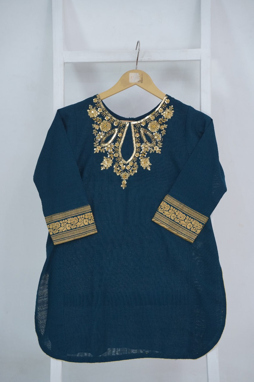 Girls Handmade Winter Kurta Set – Magenta with Golden Embroidery